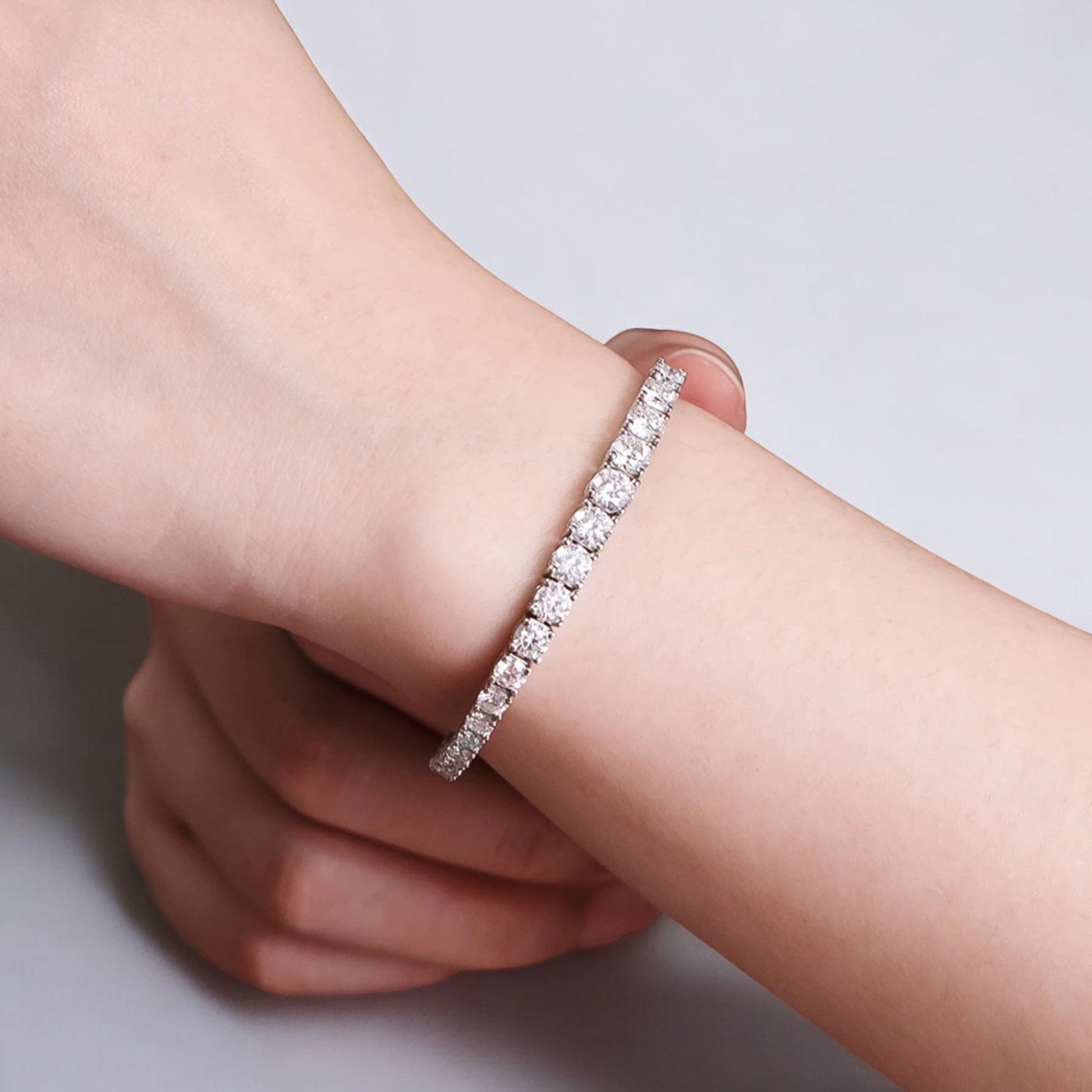 Dazzling Graduated Moissanite Tennis Bracelet in Sterling Silver - Dazzle and Grace